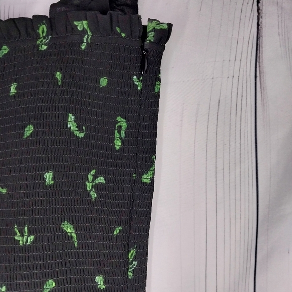 Aritzia Wilfred Luella smocked mini dress in a black with green leaf print - Picture 10 of 10